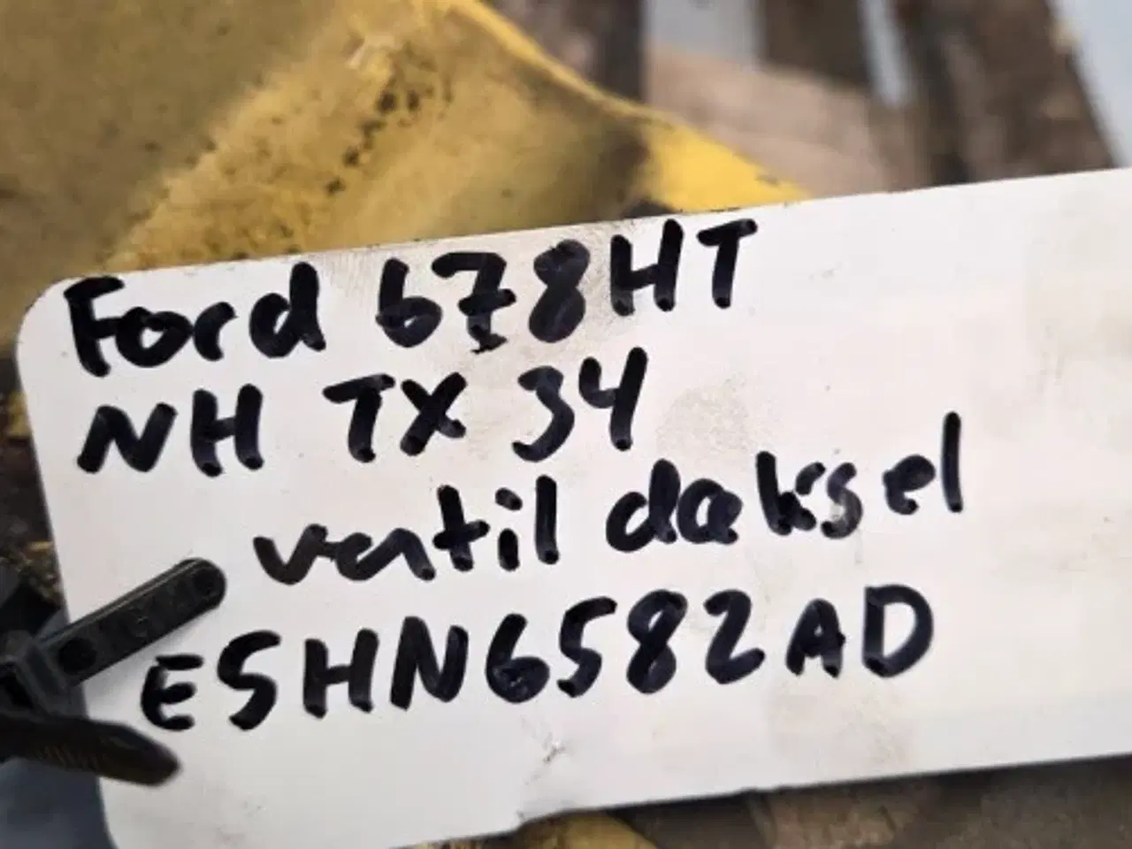 Billede 9 - Ford 678HT Dæksel E5HN6582AD