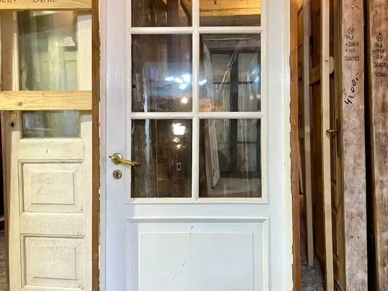 Billede 2 - Smuk glasdør m. blæst glas (inkl. karm)