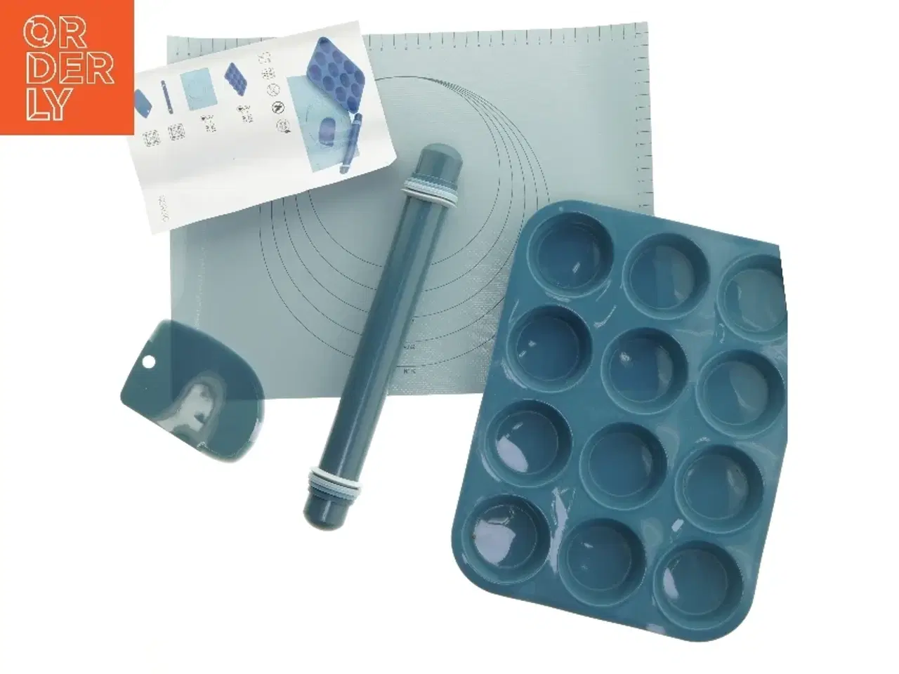 Billede 3 - Bagesæt med muffinform og dejskraber