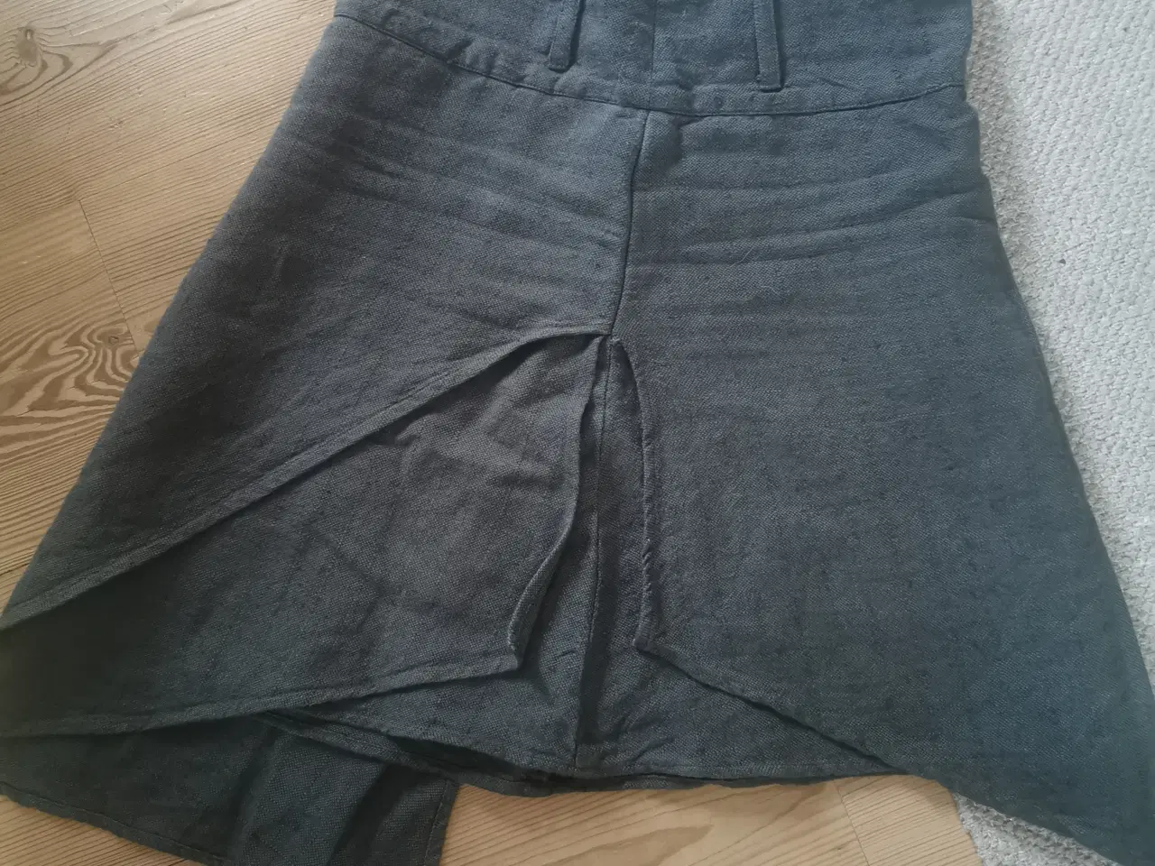Billede 3 - Nederdel, koksgrå 