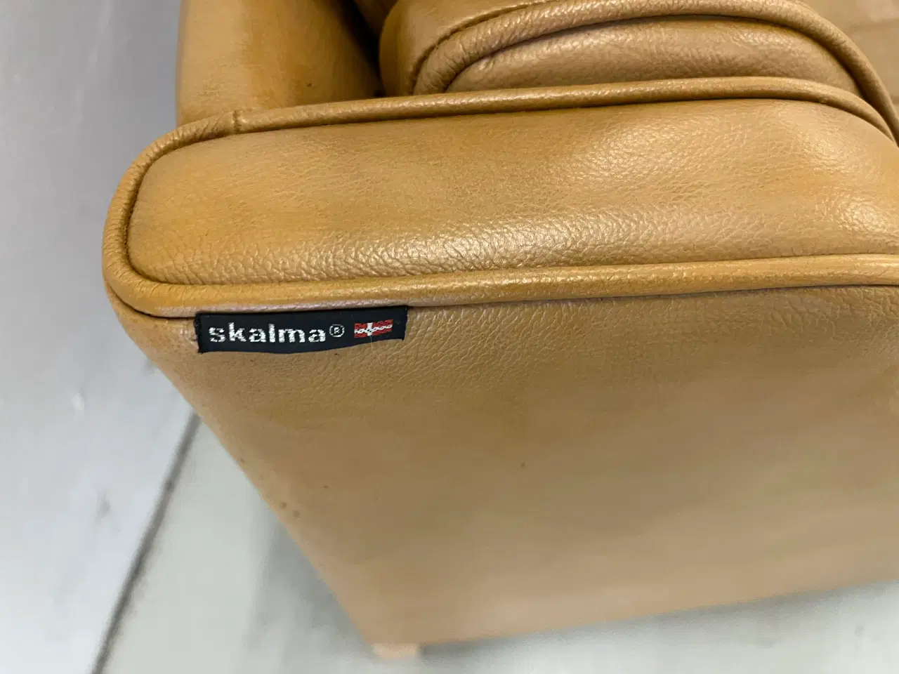 Billede 8 - Skalma Cerena øreklapstol og lav stol m/skammel .