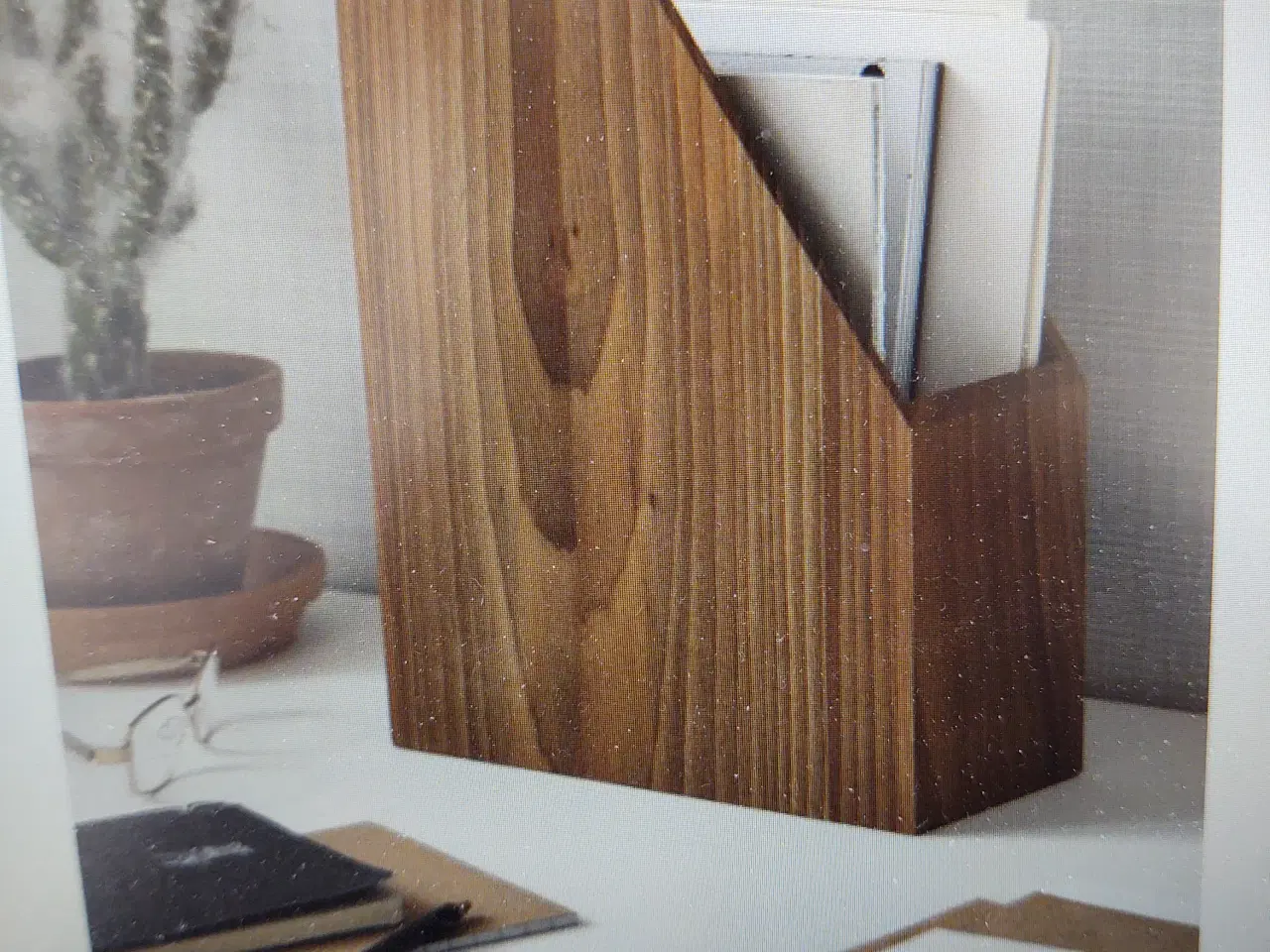 Billede 1 - Helt ny bogkasse. Aldrig anvendt.