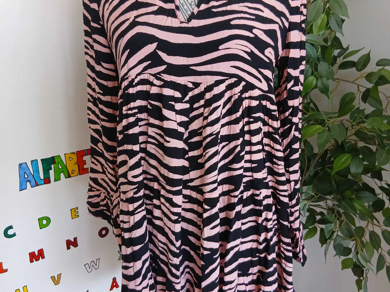 Billede 1 - Kjole. Ganni. Small/36