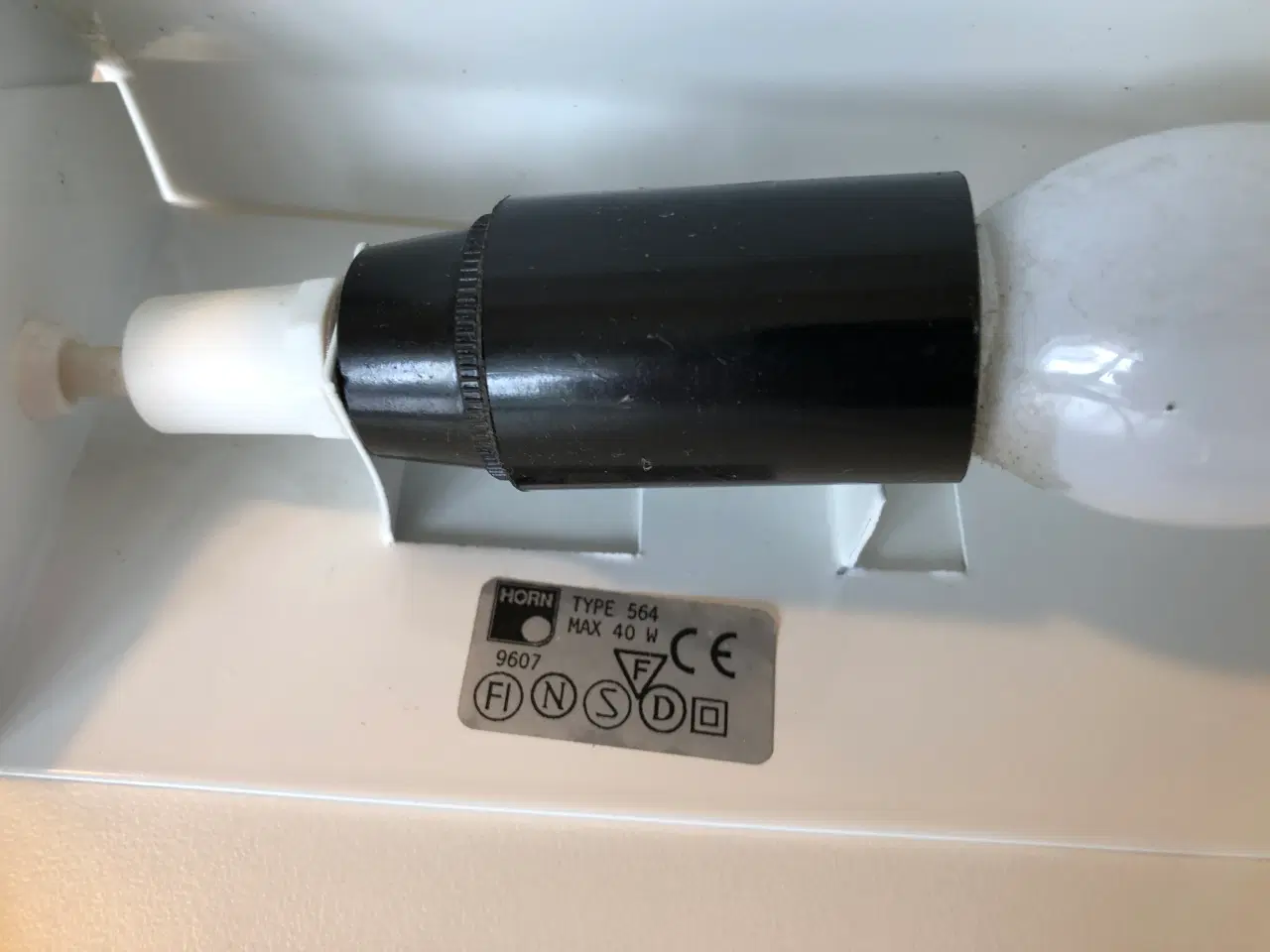 Billede 6 - Flot retro sengelampe i hvid