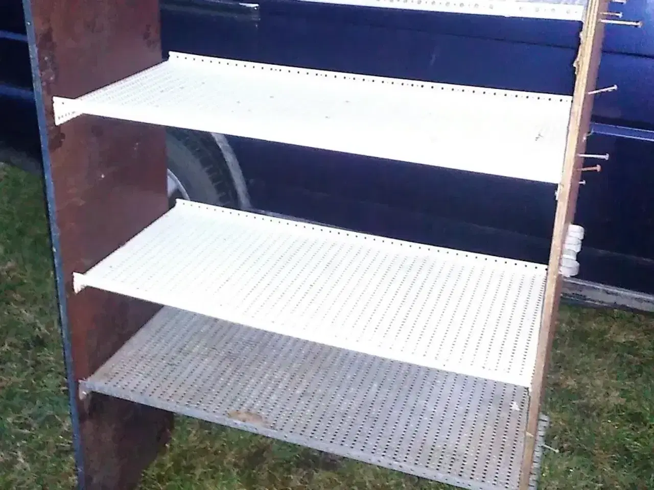 Billede 2 - Reol til varebil.