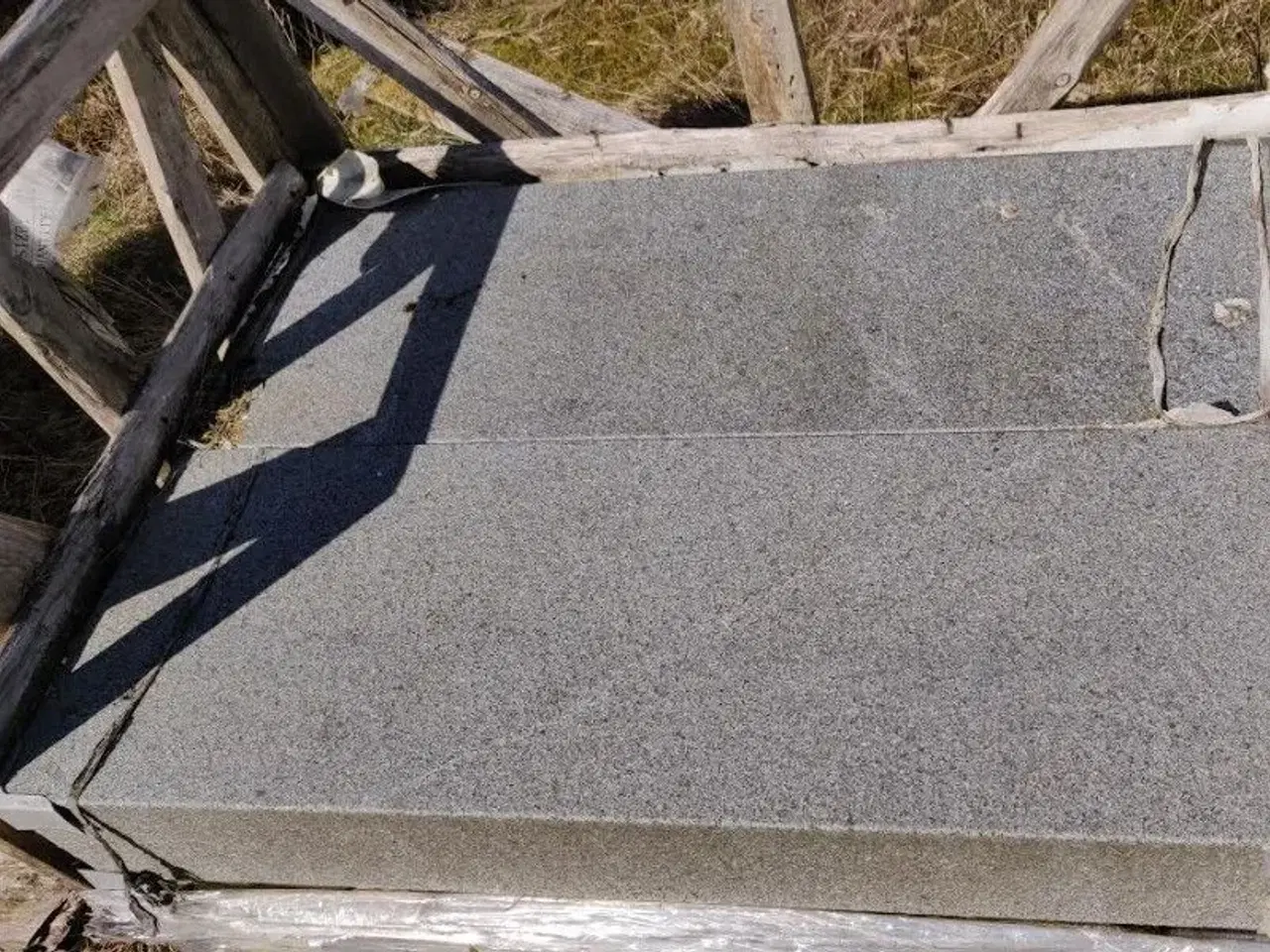 Billede 2 - Granit trappetrin, mørk grå/blågrå