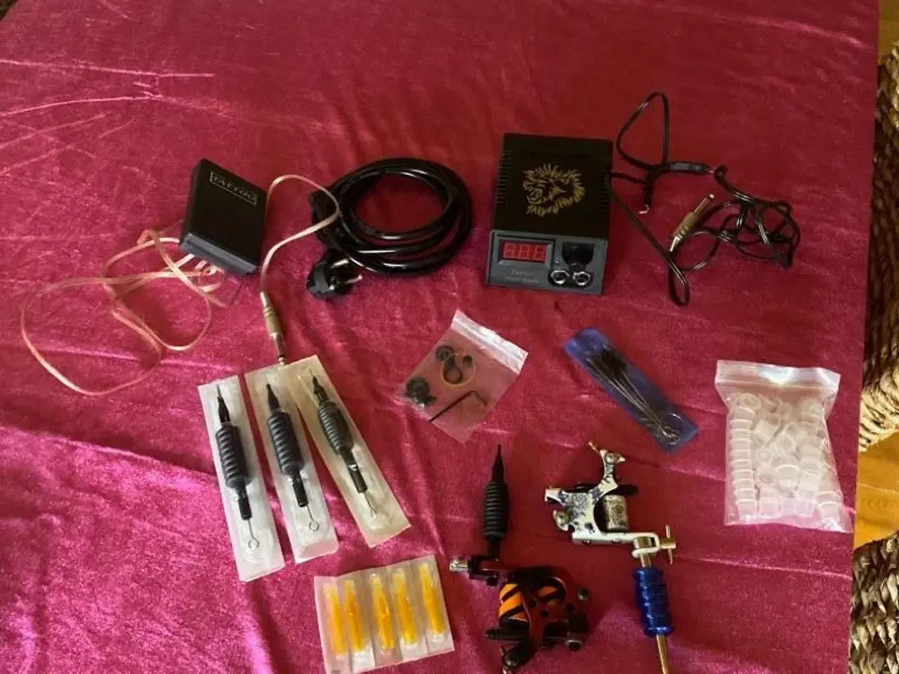 Billede 1 - Tattoo maskine  + noget tilbehør