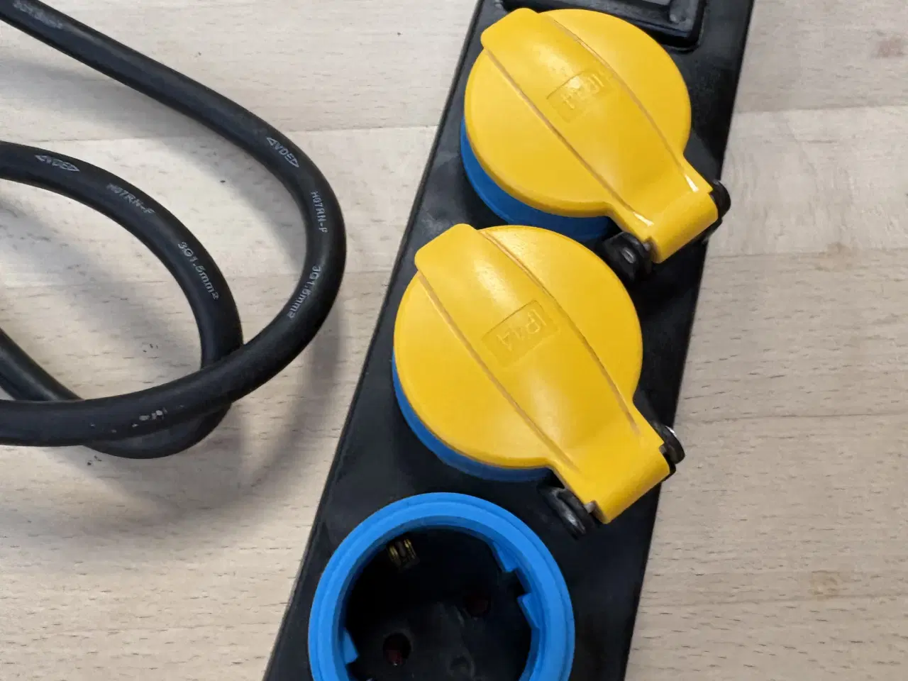 Billede 2 - Robust Outdoor Stikdåse med CEE-stik