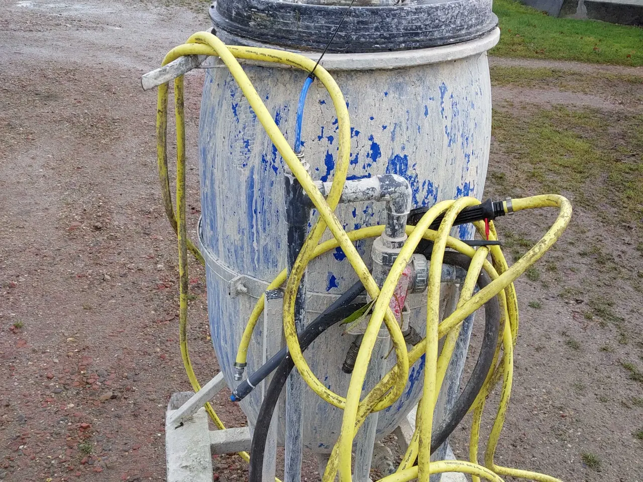 Billede 3 - Kalkudlægger/ desinficeringsanlæg