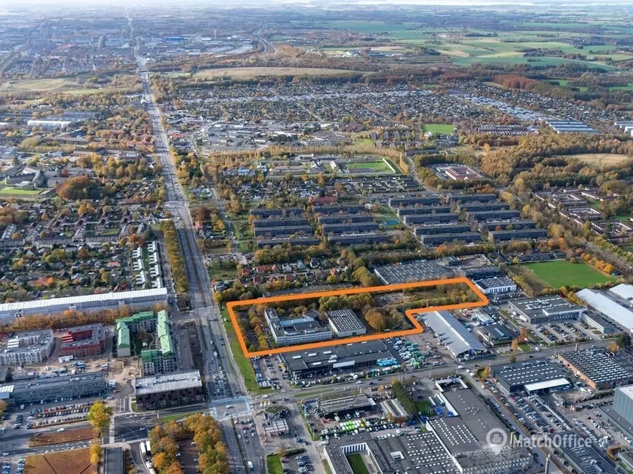 Billede 2 - Flerbrugerejendom med alt samlet under ét tag