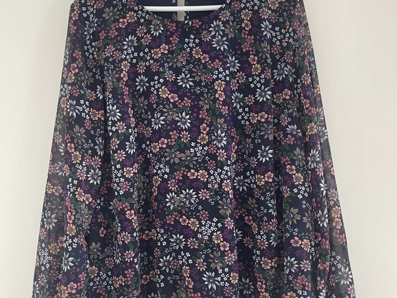 Billede 4 - Bluser med 3/4 og lang ærmer XL, 4 stk. (100kr for