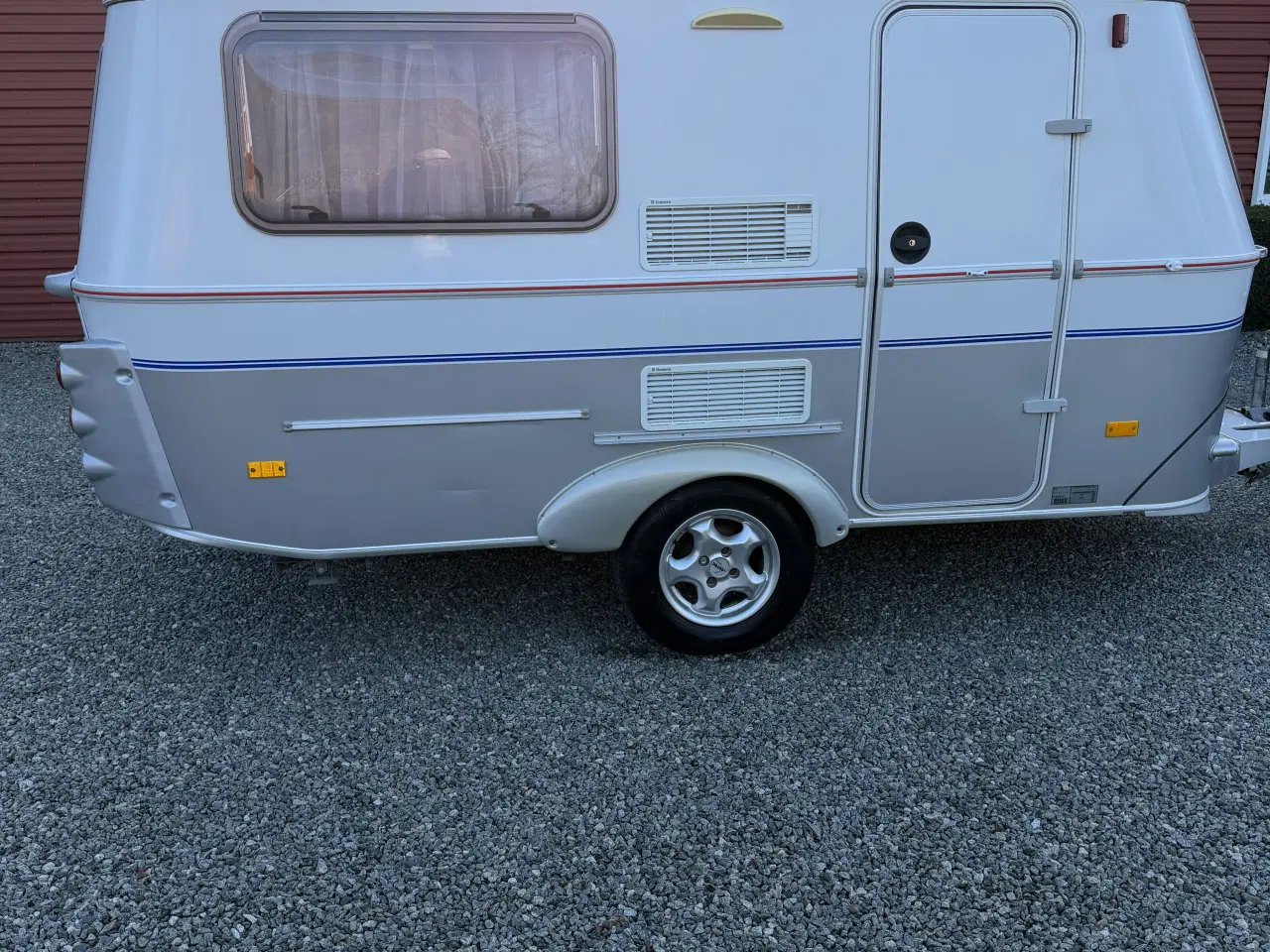 Billede 1 - Touring med hævetag -toilet