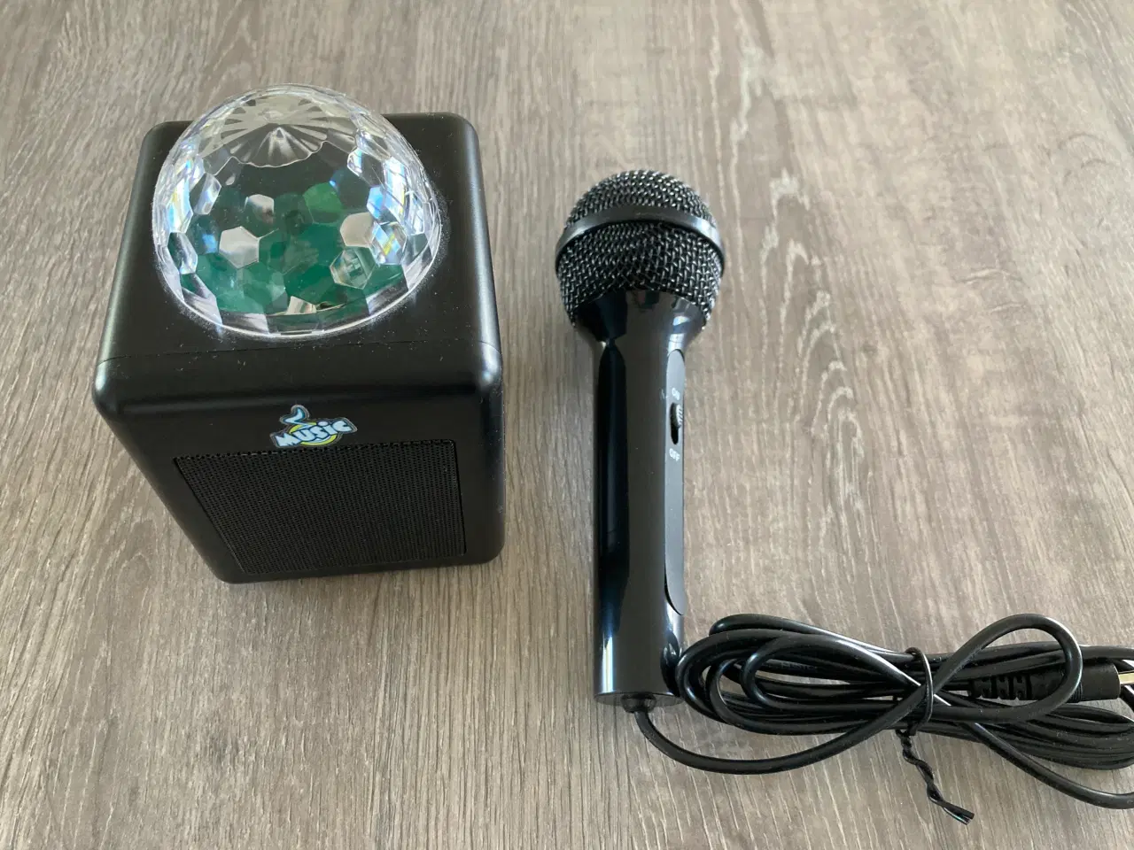 Billede 1 - Bluetooth højtaler med diskolys og mikrofon