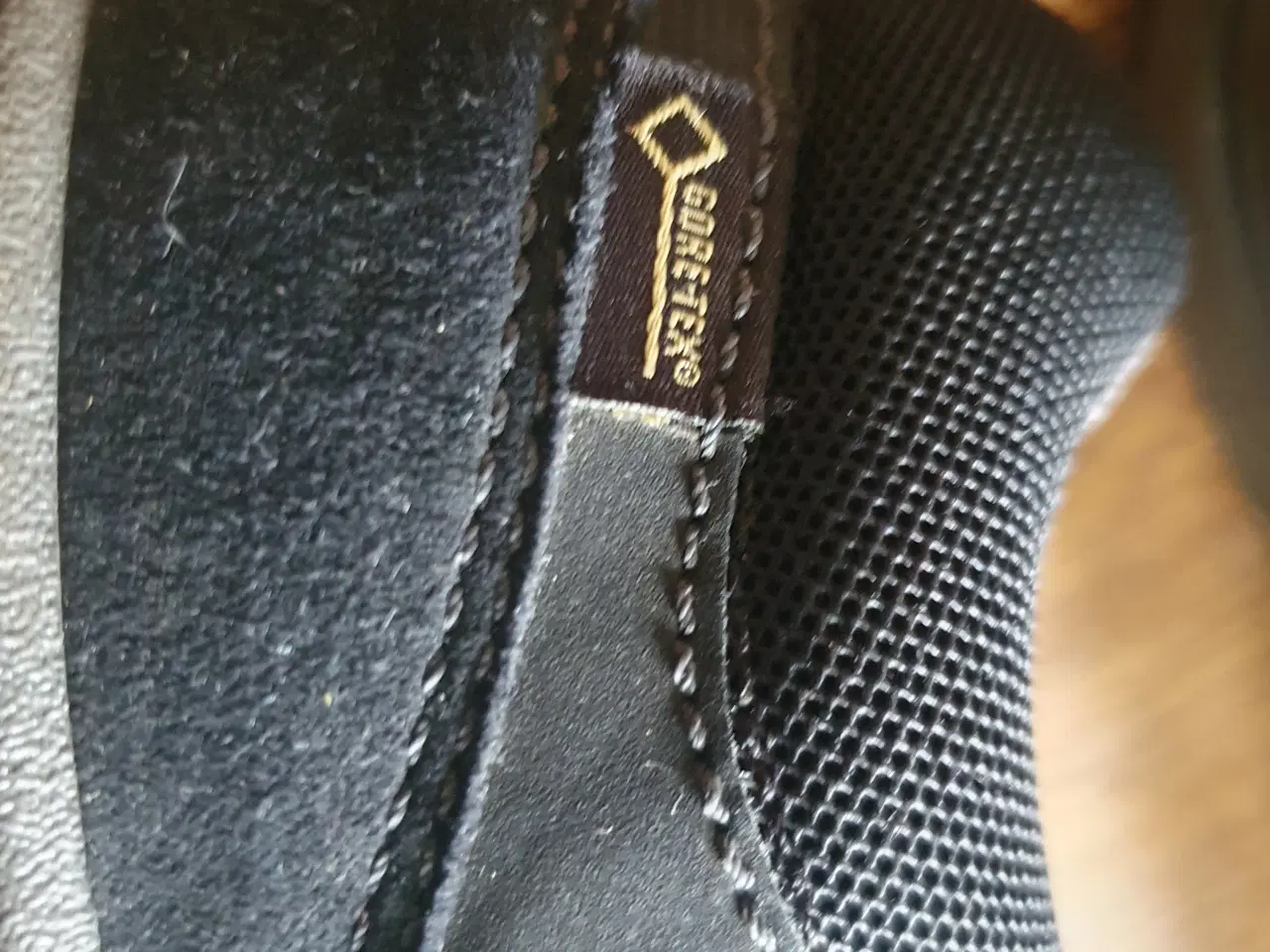 Billede 3 - Lækker fritidssko ecco str. 36.