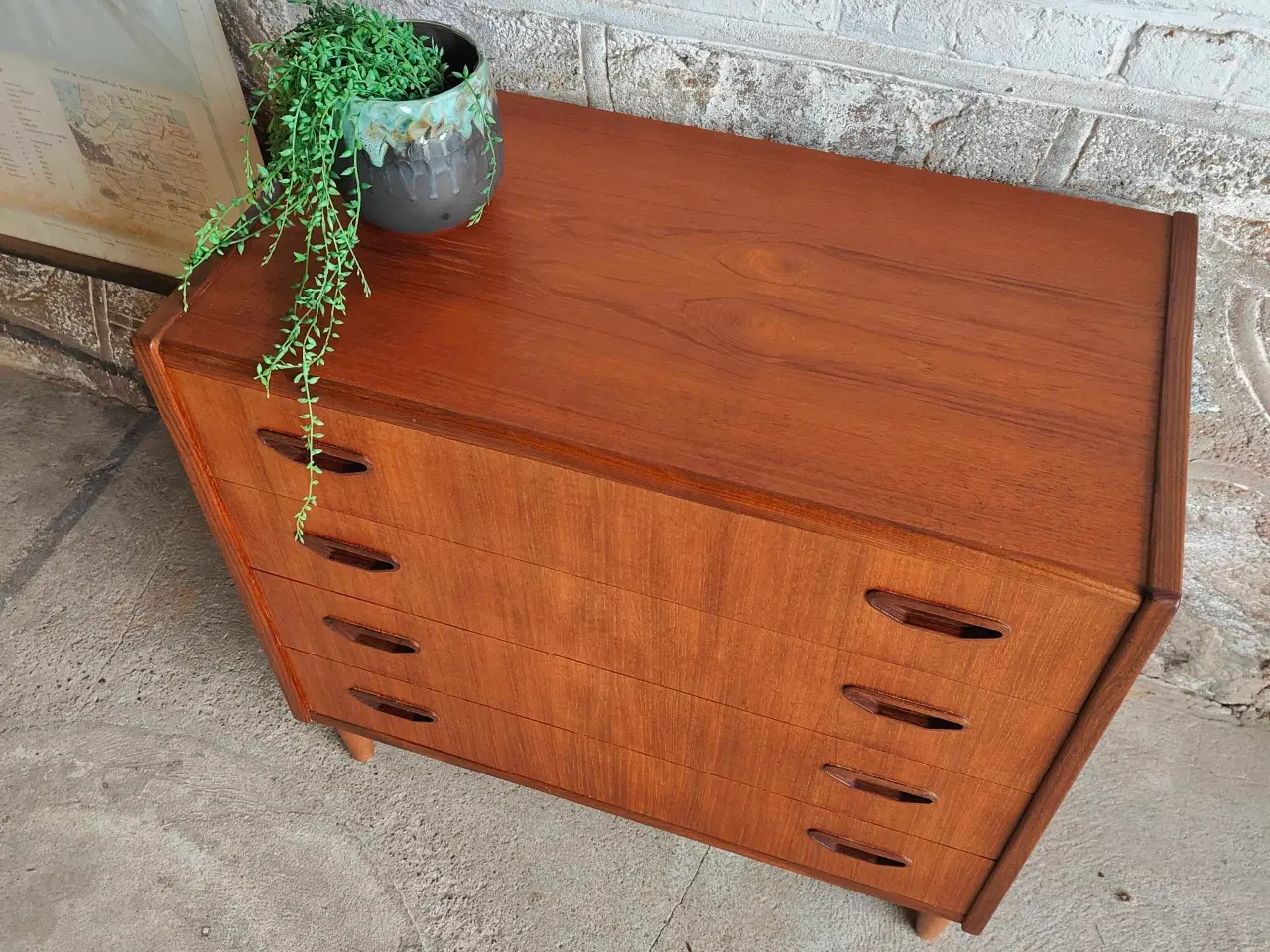 Billede 8 - Flot 4-skuffet teaktræs kommode på ben