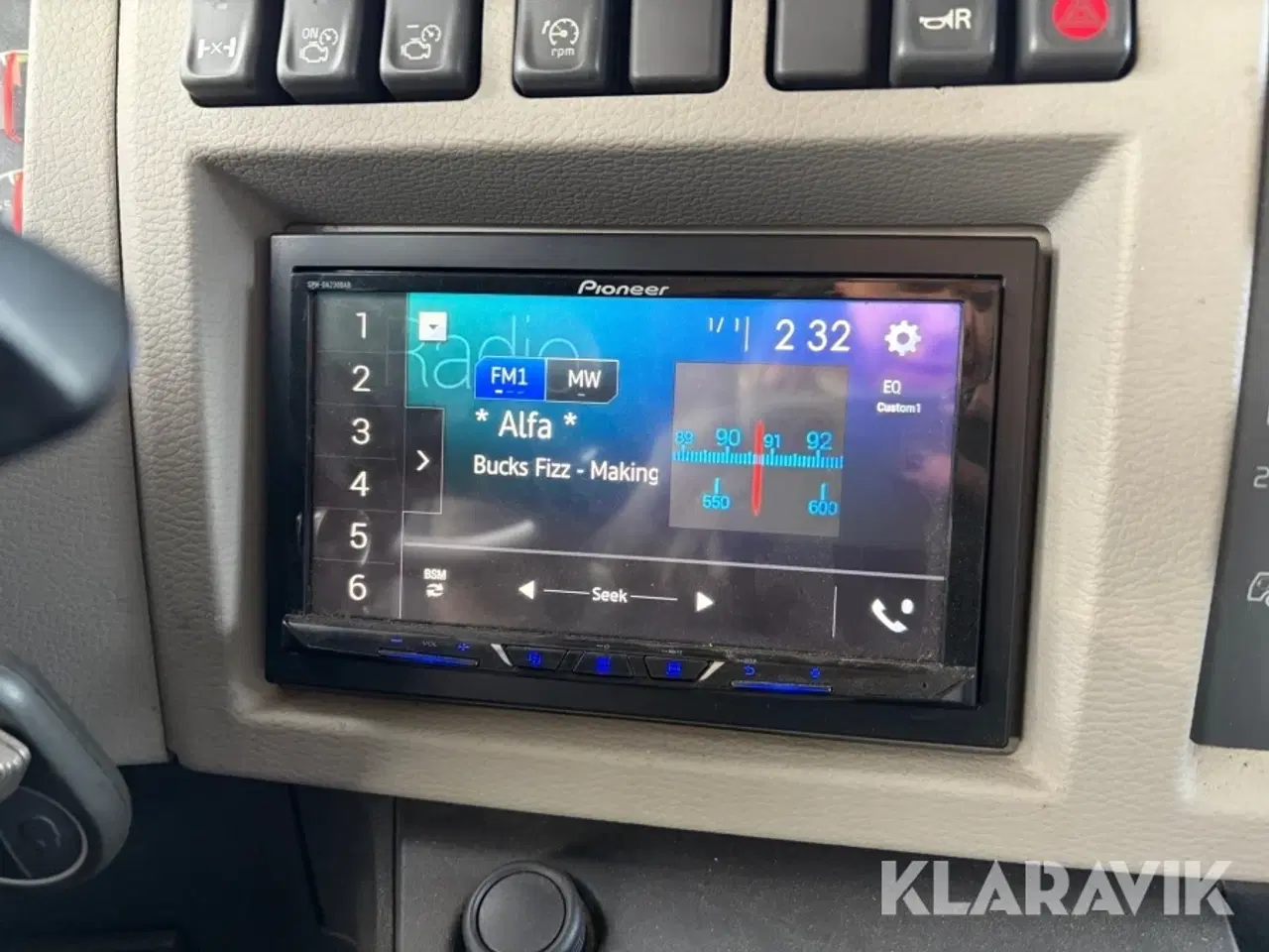 Billede 11 - Servicelastbil Volvo FL med Fassi Micro 20 læssekran