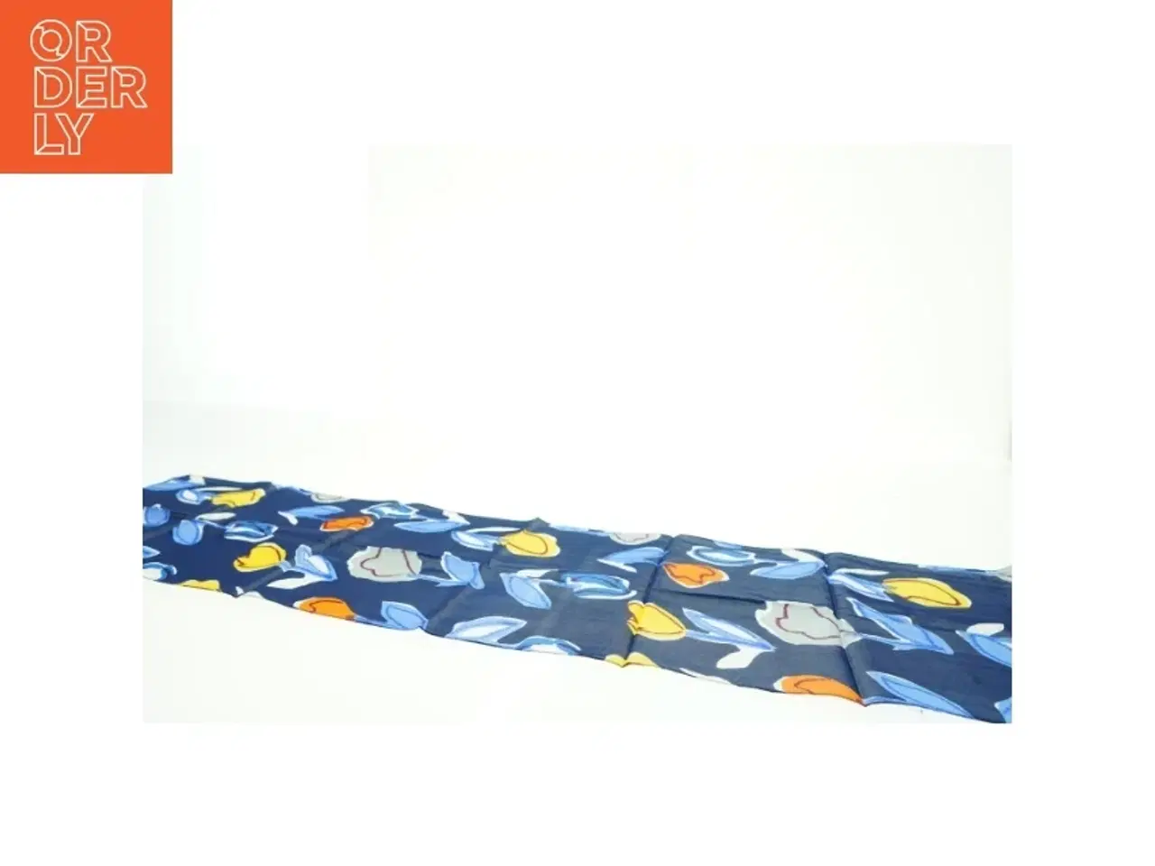 Billede 3 - Silketørklæde med blomstermotiver (str. 30 x 137 cm)