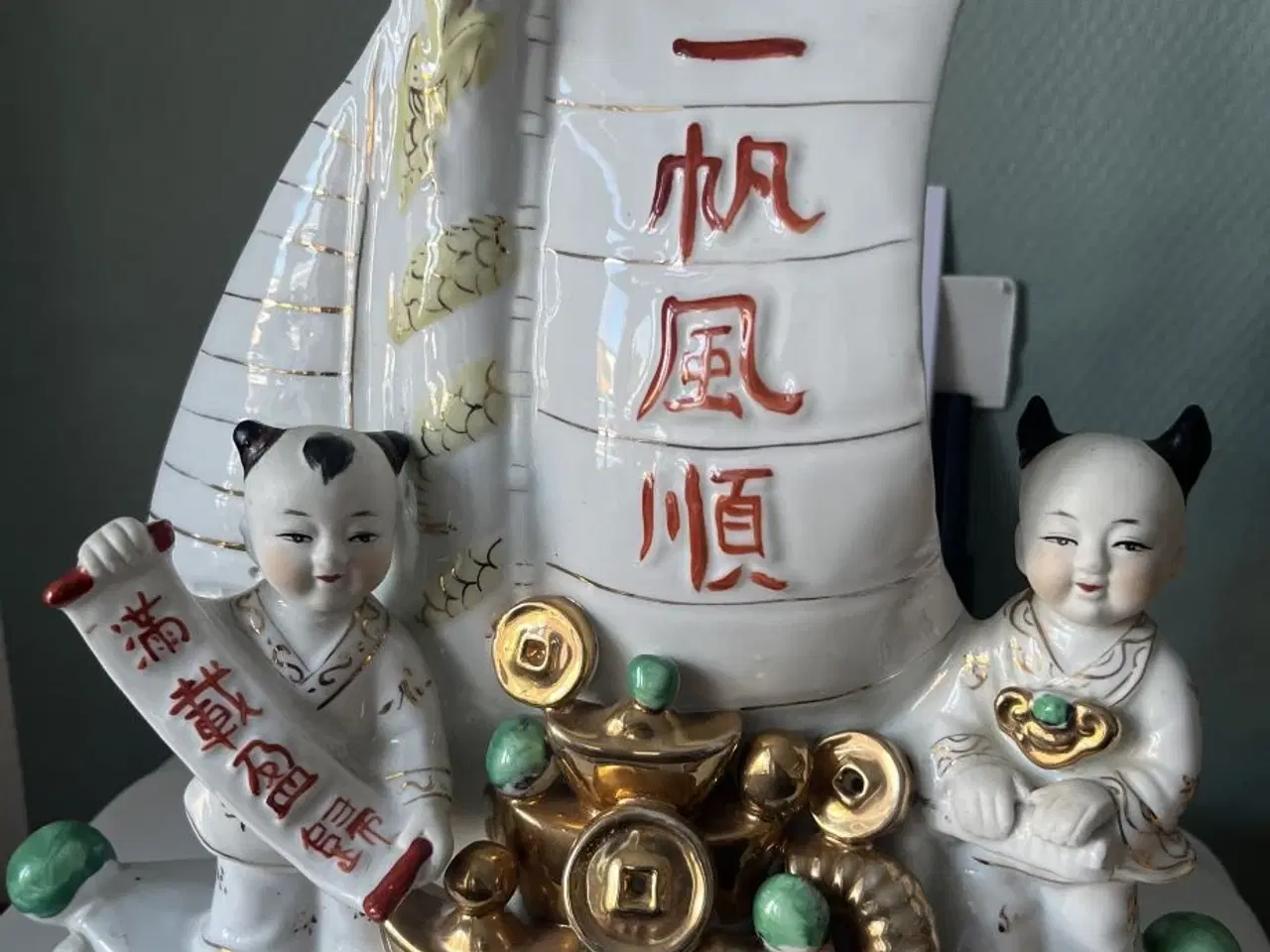 Billede 1 - Porcelænsskib, symboler for et god liv og velstand