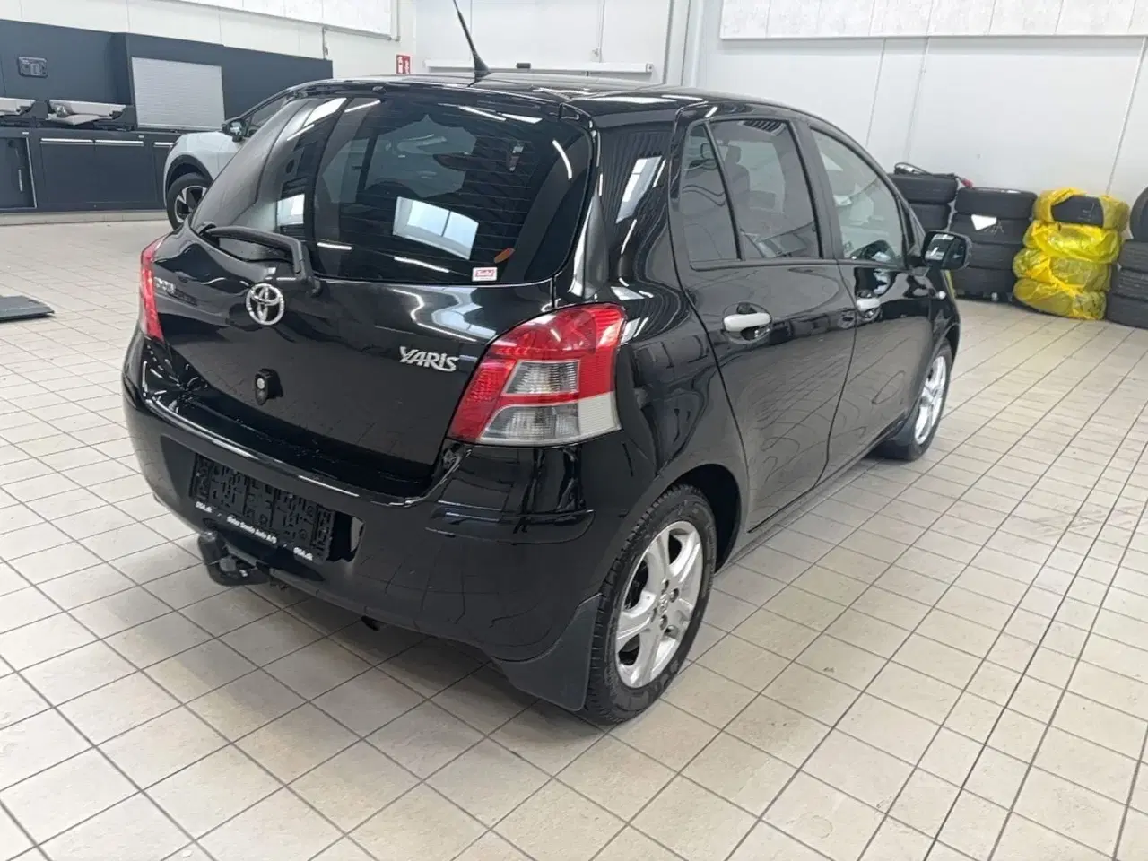 Billede 4 - Toyota Yaris 1,3 Man.6, 5D. 99HK 5d
