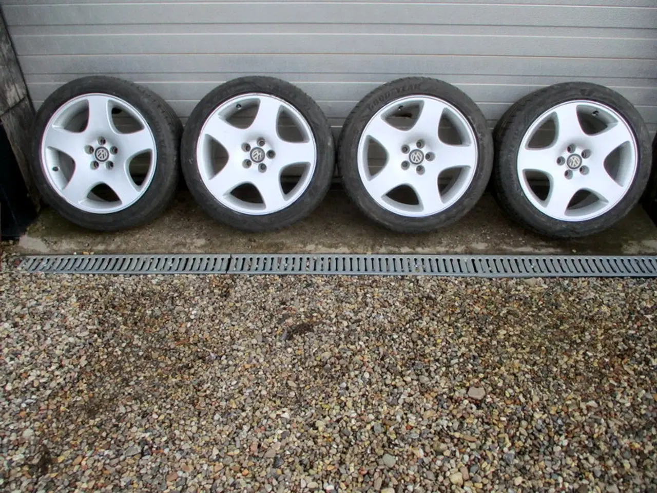 Billede 1 - 17" VW 5X112 ET35 225/45/17" sommerdæk