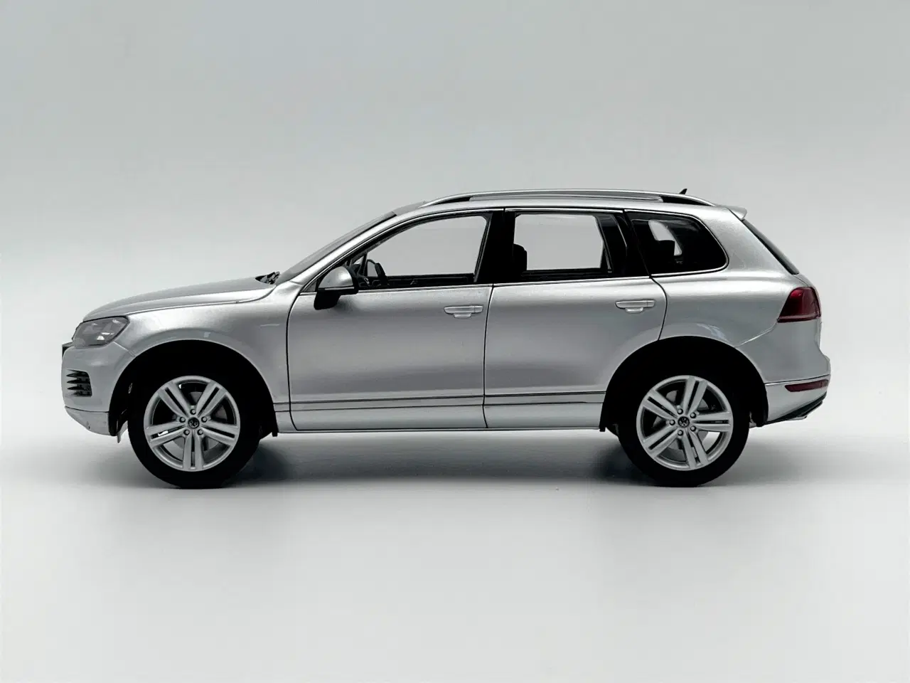 Billede 3 - 2010 VW Touareg V6 TSI 4Motion - Kyosho - 1:18