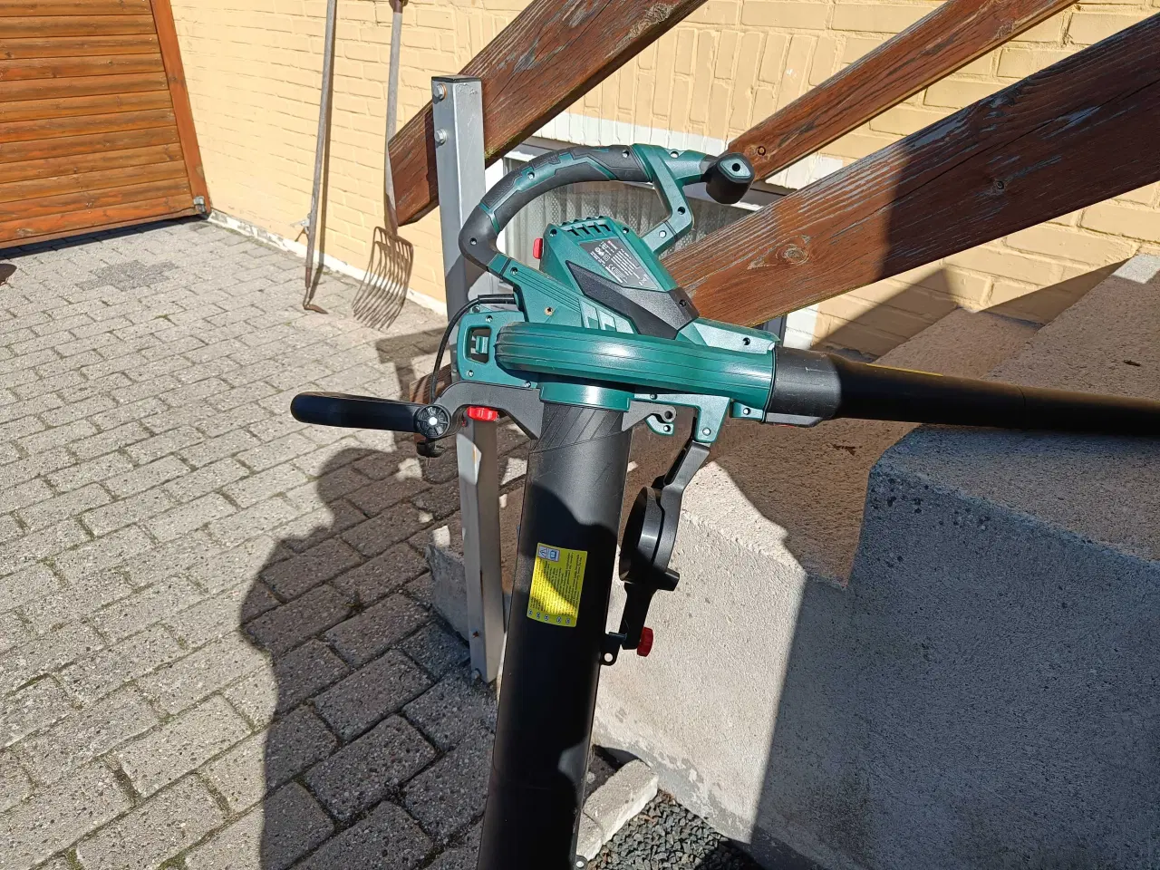 Billede 2 - Løvblæser