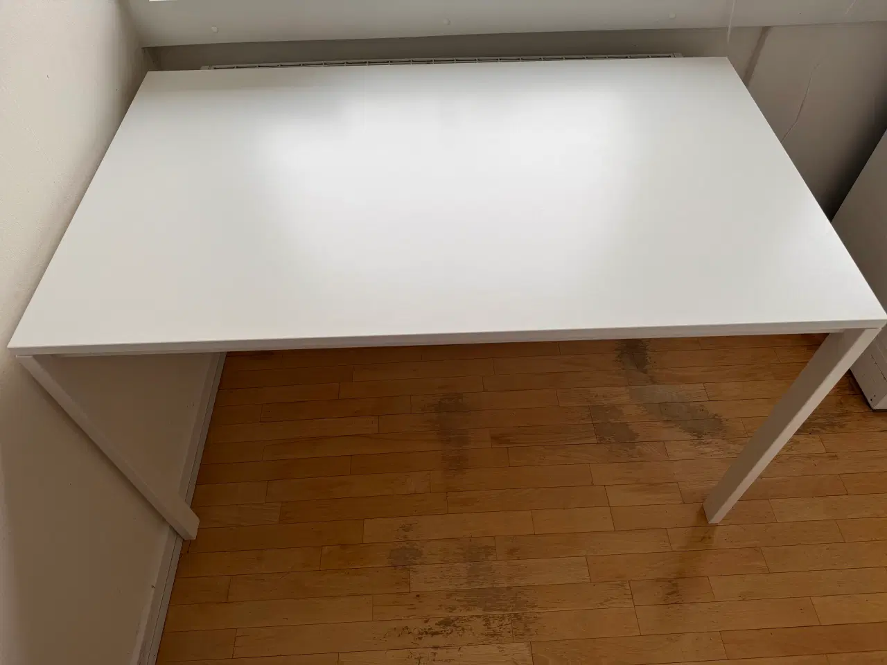 Billede 2 - Spisebord og 3 stole fra IKEA