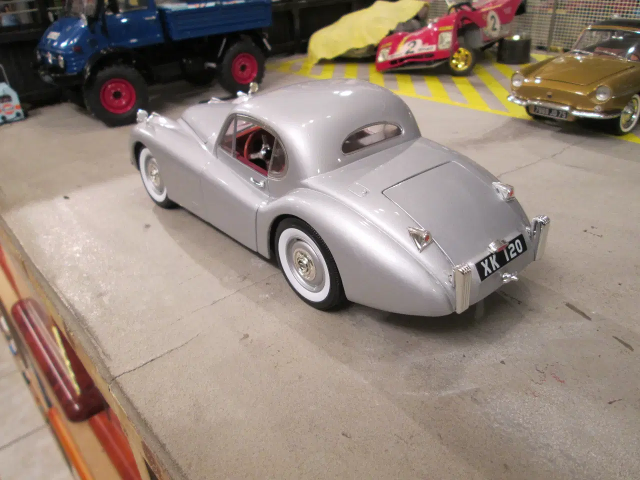Billede 2 - Modelbil   Jaguar XK 120   Signature 1:18