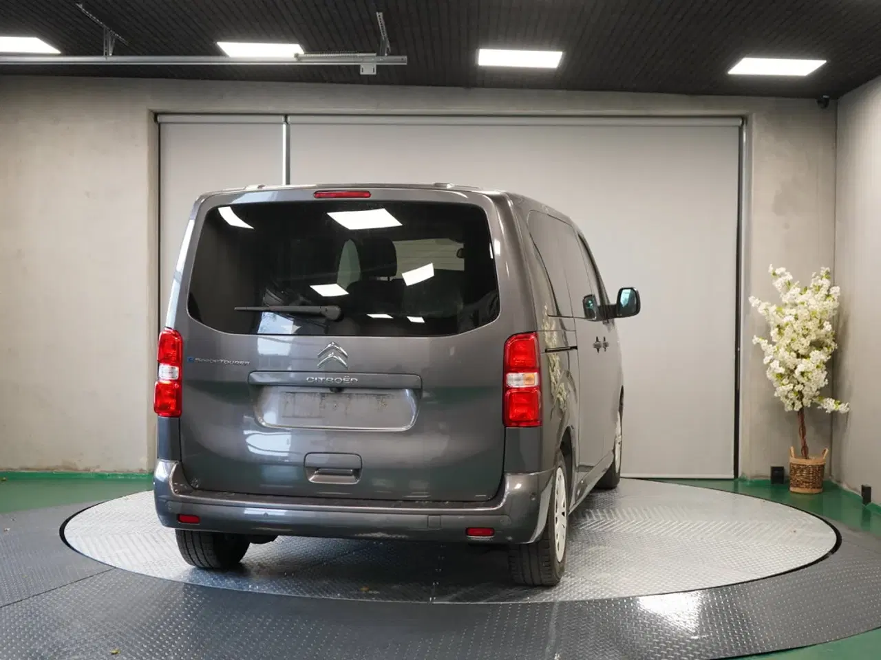 Billede 5 - 8 personers EL-minibus på auktion