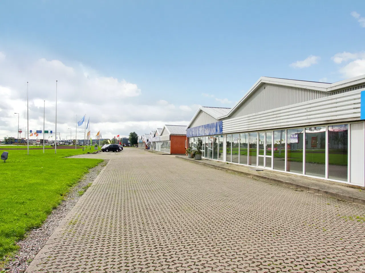 Billede 10 - Storbutik på bedste placering - Billig leje