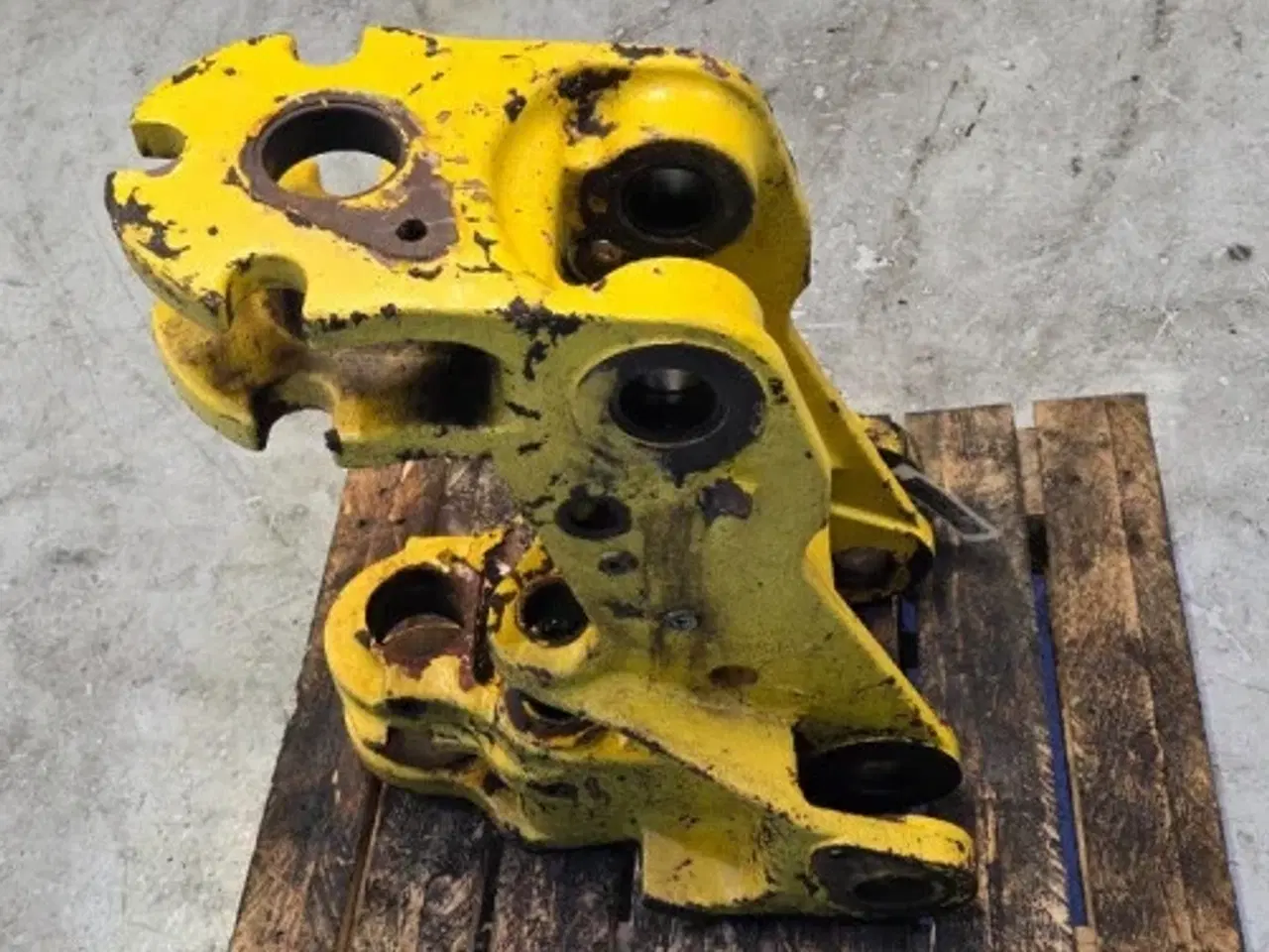 Billede 5 - New Holland LB115B Beslag 85803623