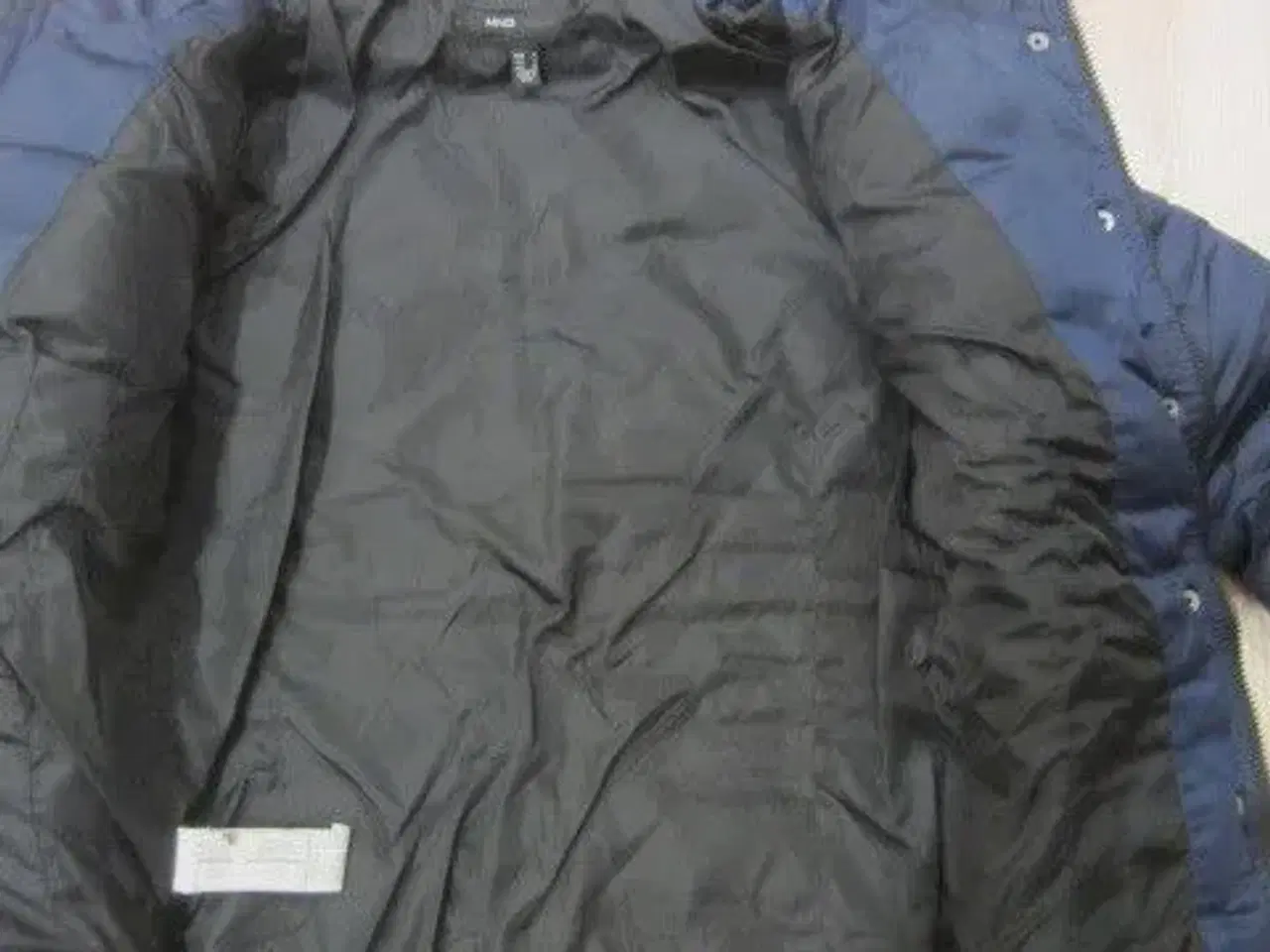 Billede 2 - Str. M, mørkeblå varm jakke fra MANGO