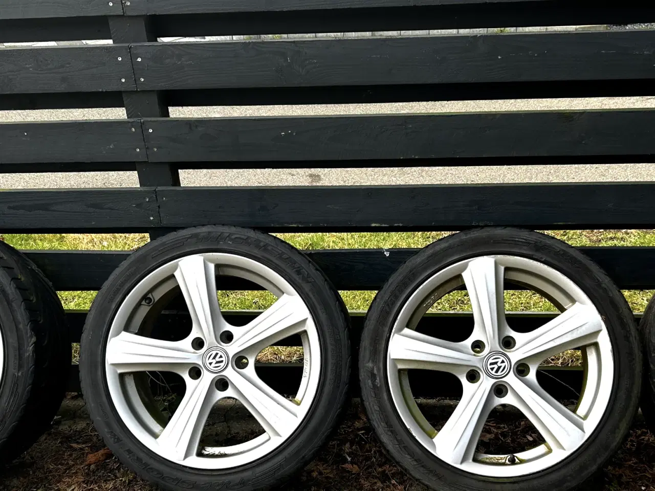 Billede 1 - Fælge 17"  225/45