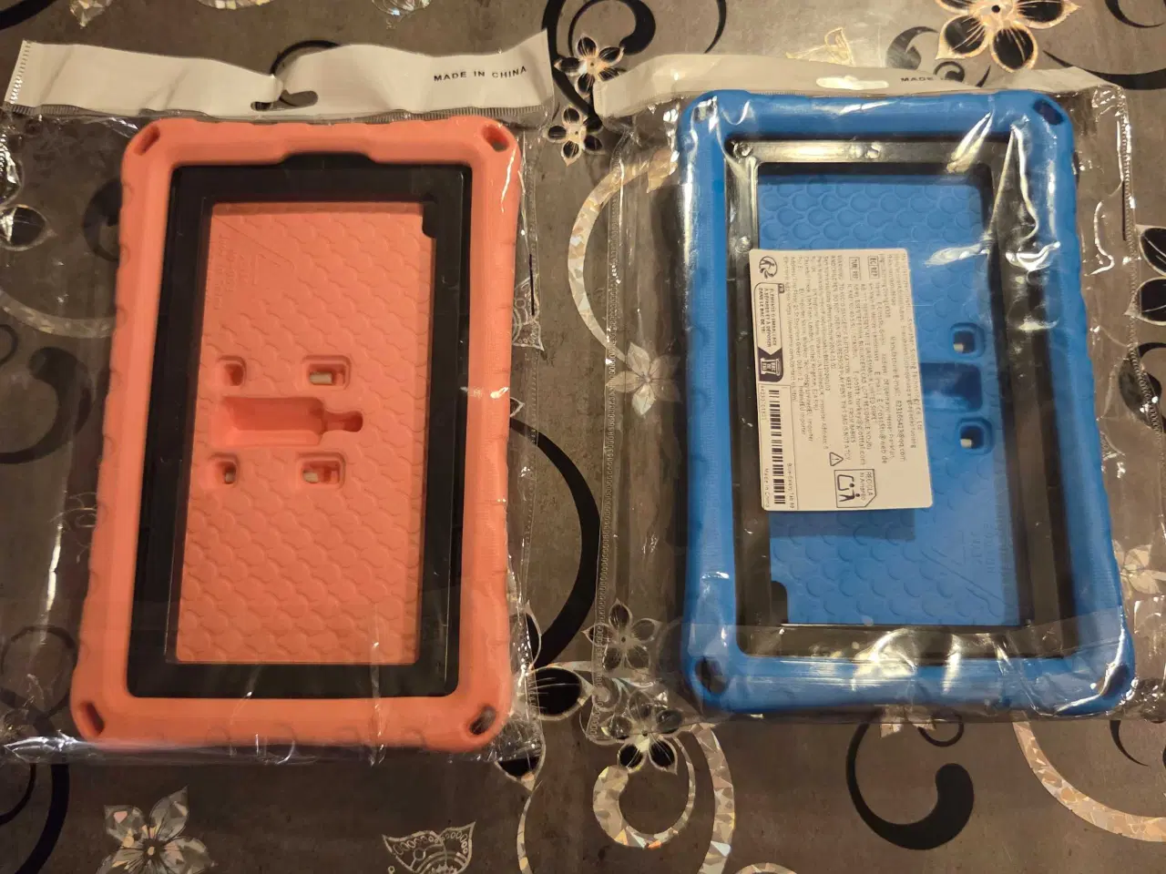 Billede 2 - To helt nye cover. 