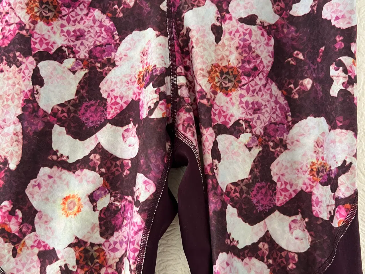 Billede 3 - Nye Nike Dri Fit Løbebukser fra Ten One (Str. Larg