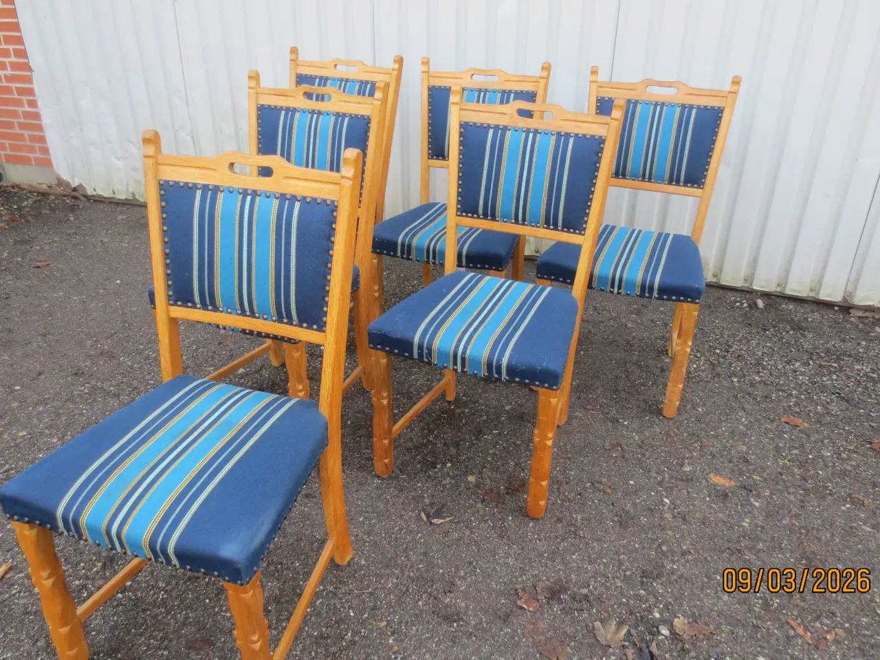 Billede 2 - 6 stk Egetræs Spisestuestole med Blå stribet stof 