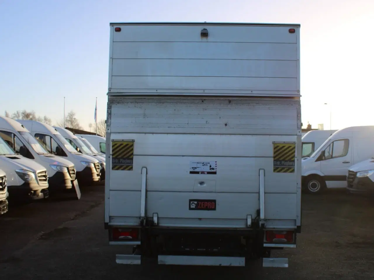 Billede 9 - Iveco Daily 2,3 35S14 Alukasse m/lift AG8