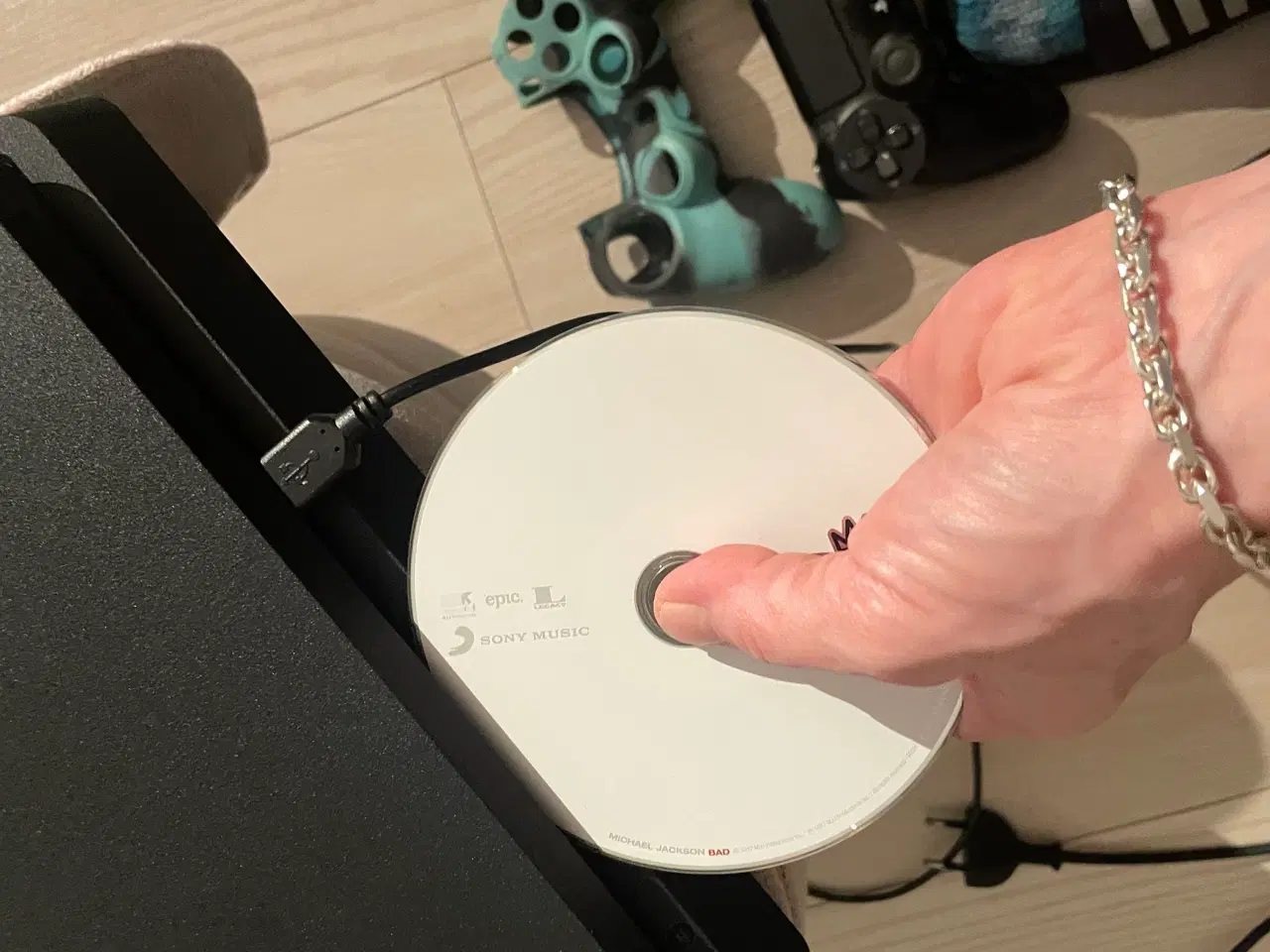 Billede 7 - Playstation4 Slim 500 GB med 1 controller + 2 spil