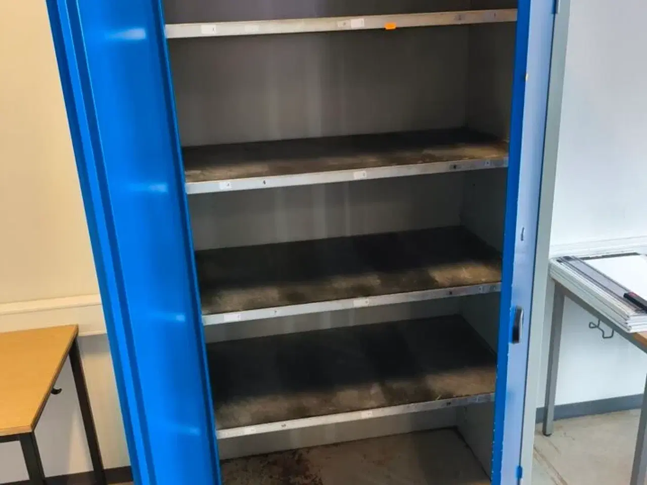 Billede 2 - Stålskab BLIKA