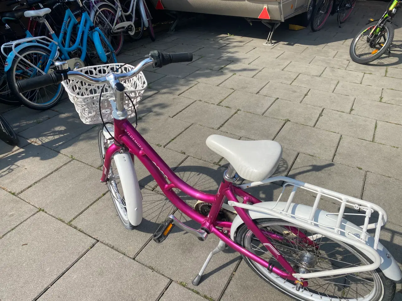 Billede 13 - Købt til 5299 kr 20 tommer prinsesse cykel 