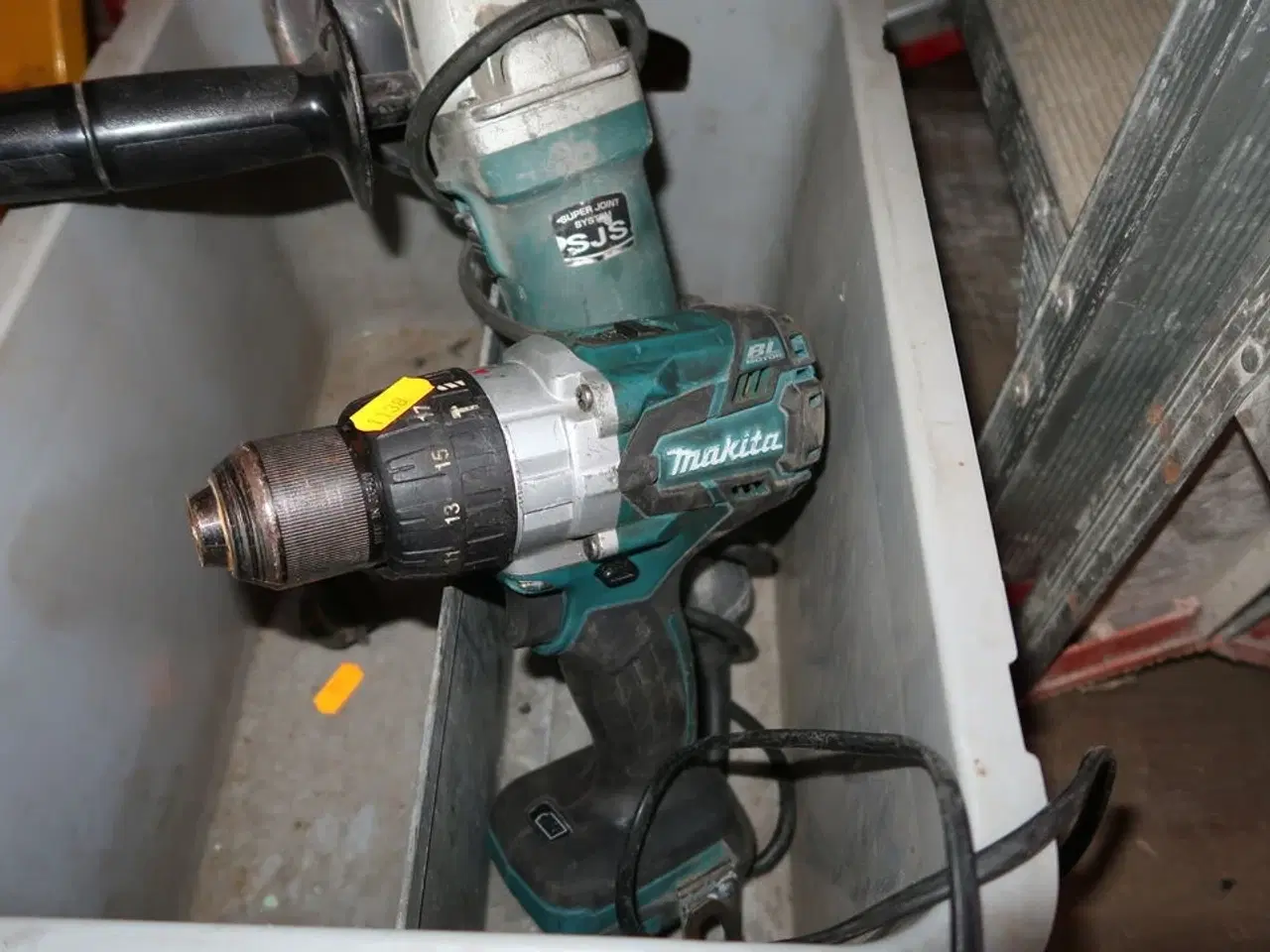 Billede 3 - 2 stk. håndværktøj MAKITA med batteri og lader