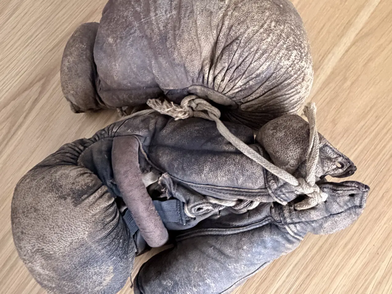 Billede 2 - Retro boksehandskerne 