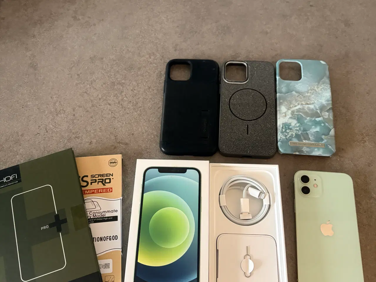 Billede 3 - iPhone 12 grøn, 64 gb og med tilbehør