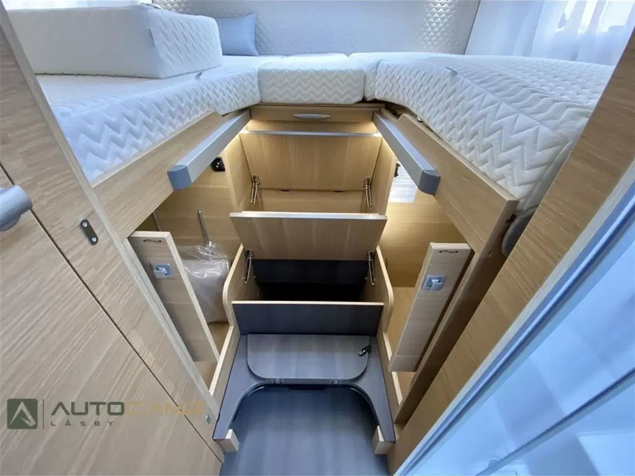 Billede 18 - 2026 - Adria Matrix M670