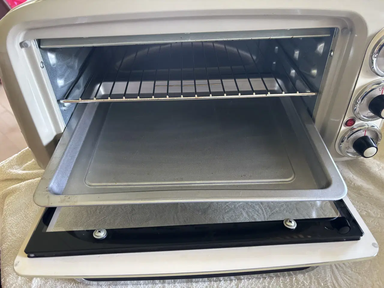 Billede 2 - Ariete Vibrage miniovn i beige