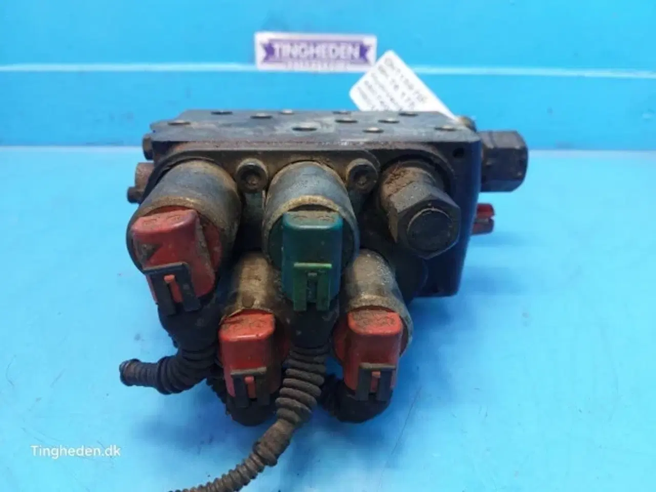 Billede 16 - New Holland T6 Hydraulikventil 48074097