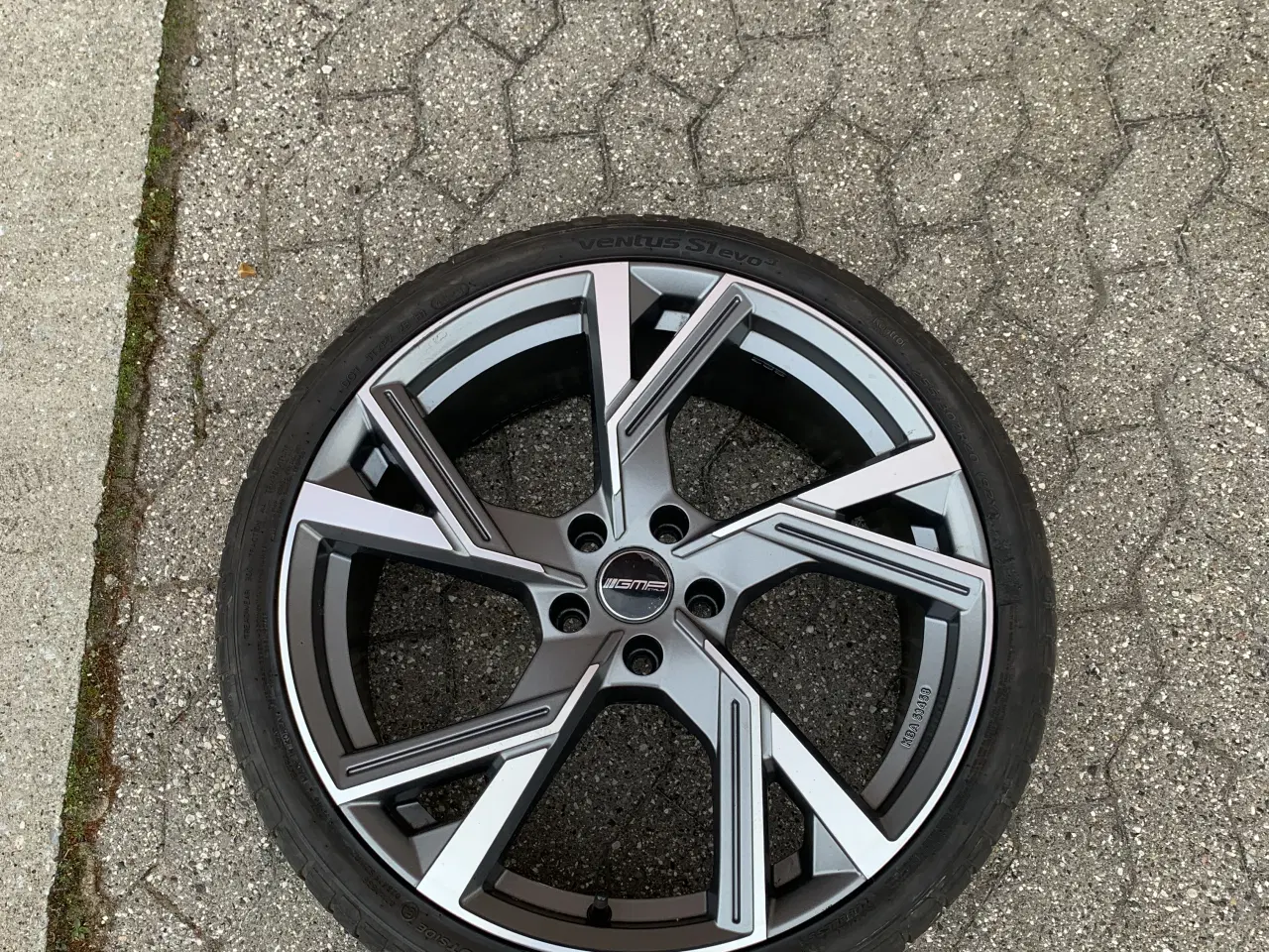 Billede 2 - 20” fælge med sommerdæk