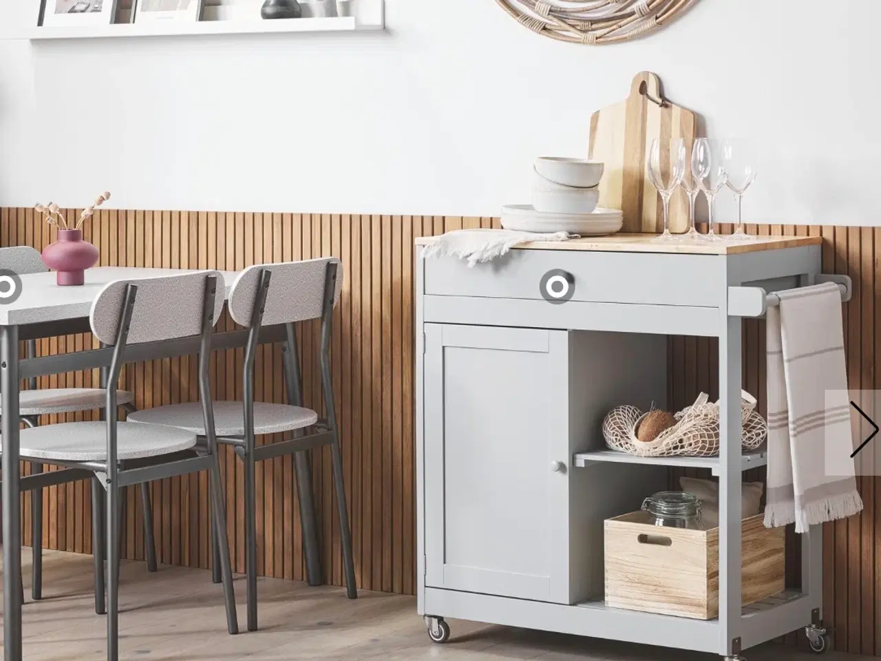 Billede 3 - Serveringsbord 2 år gl. 