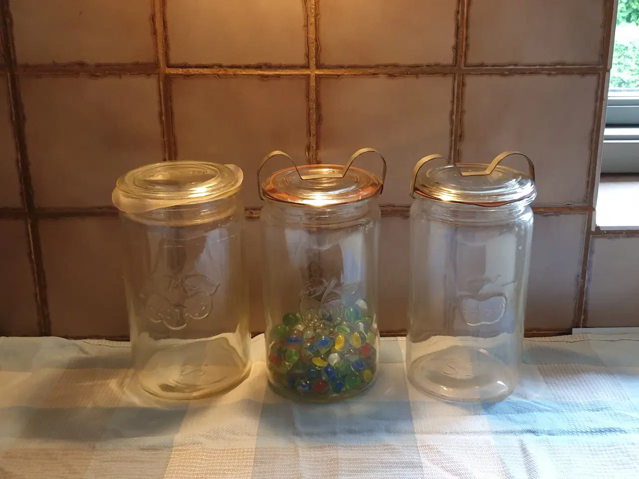 Billede 1 - Sylteglas 2L - 1stk10kr 3stk20kr