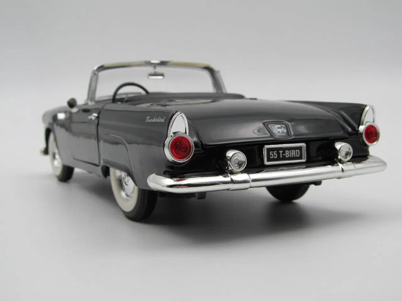 Billede 5 - 1955 Ford Thunderbird Hardtop 1:18  Farve: Sort  